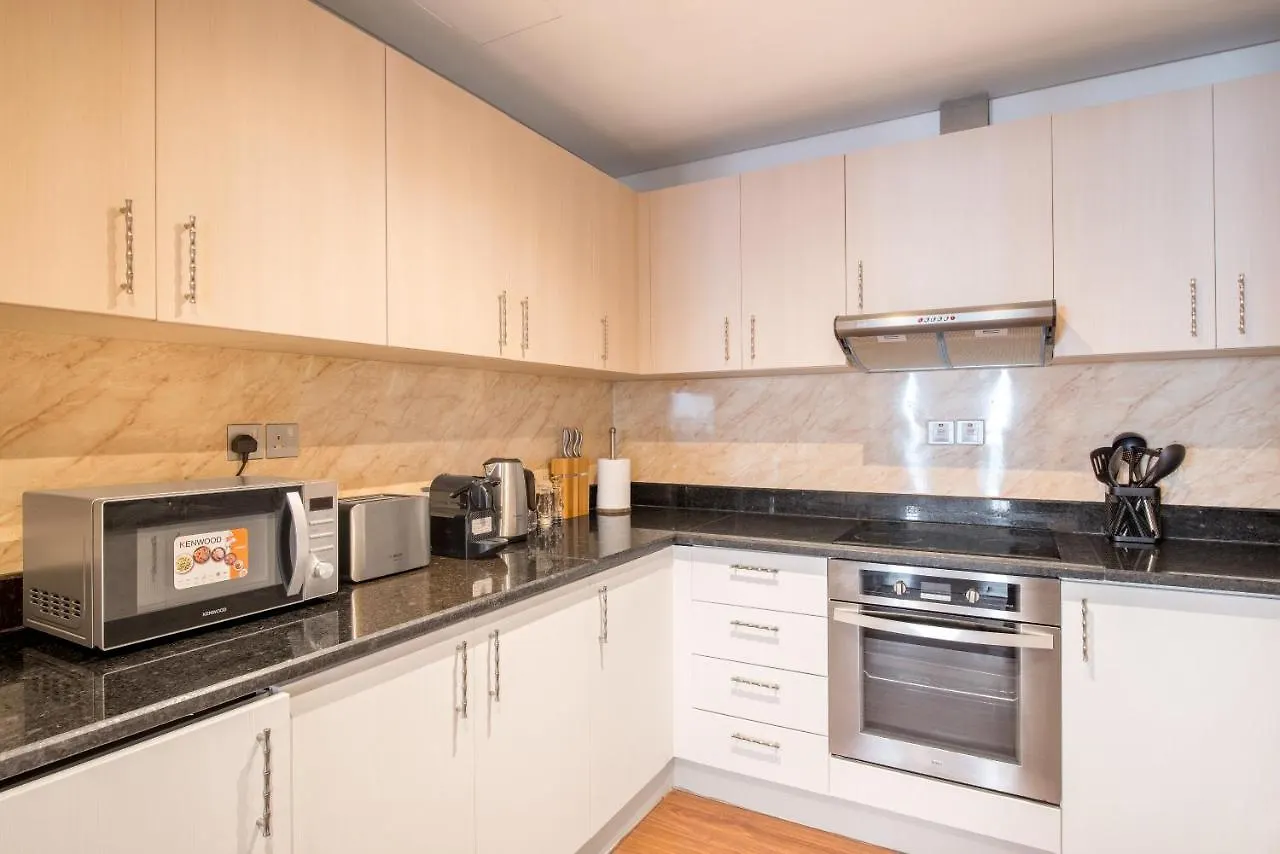 Luxury 5-Star Palm Resort Dubai Apartment